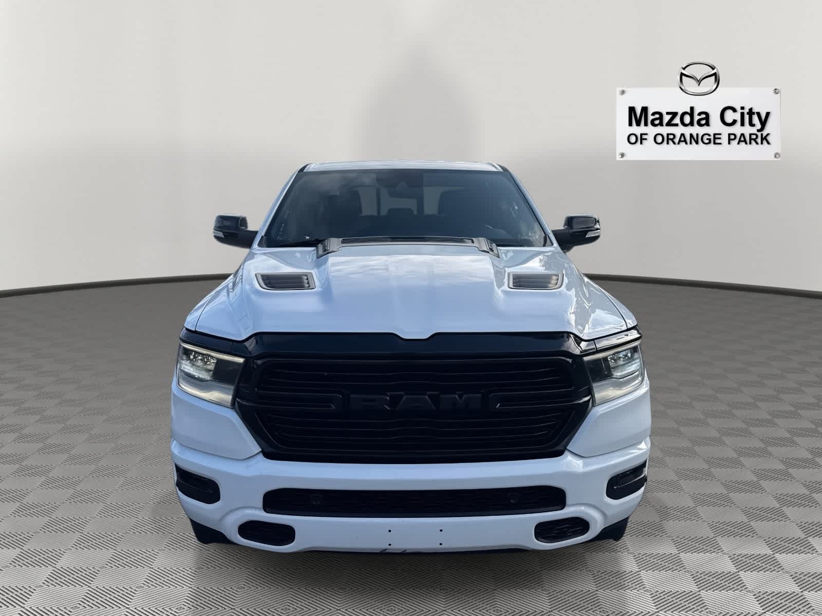 2022 RAM 1500 Laramie 4x2 Crew Cab 57 Box