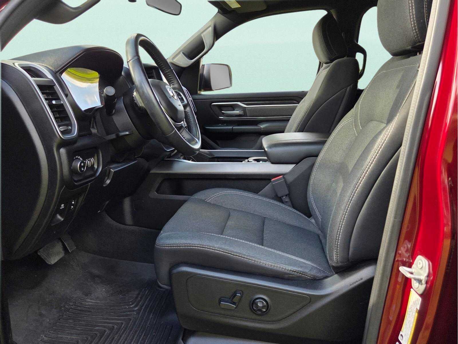 2019 RAM 1500 Big Horn/Lone Star 4x4 Crew Cab 57 Box