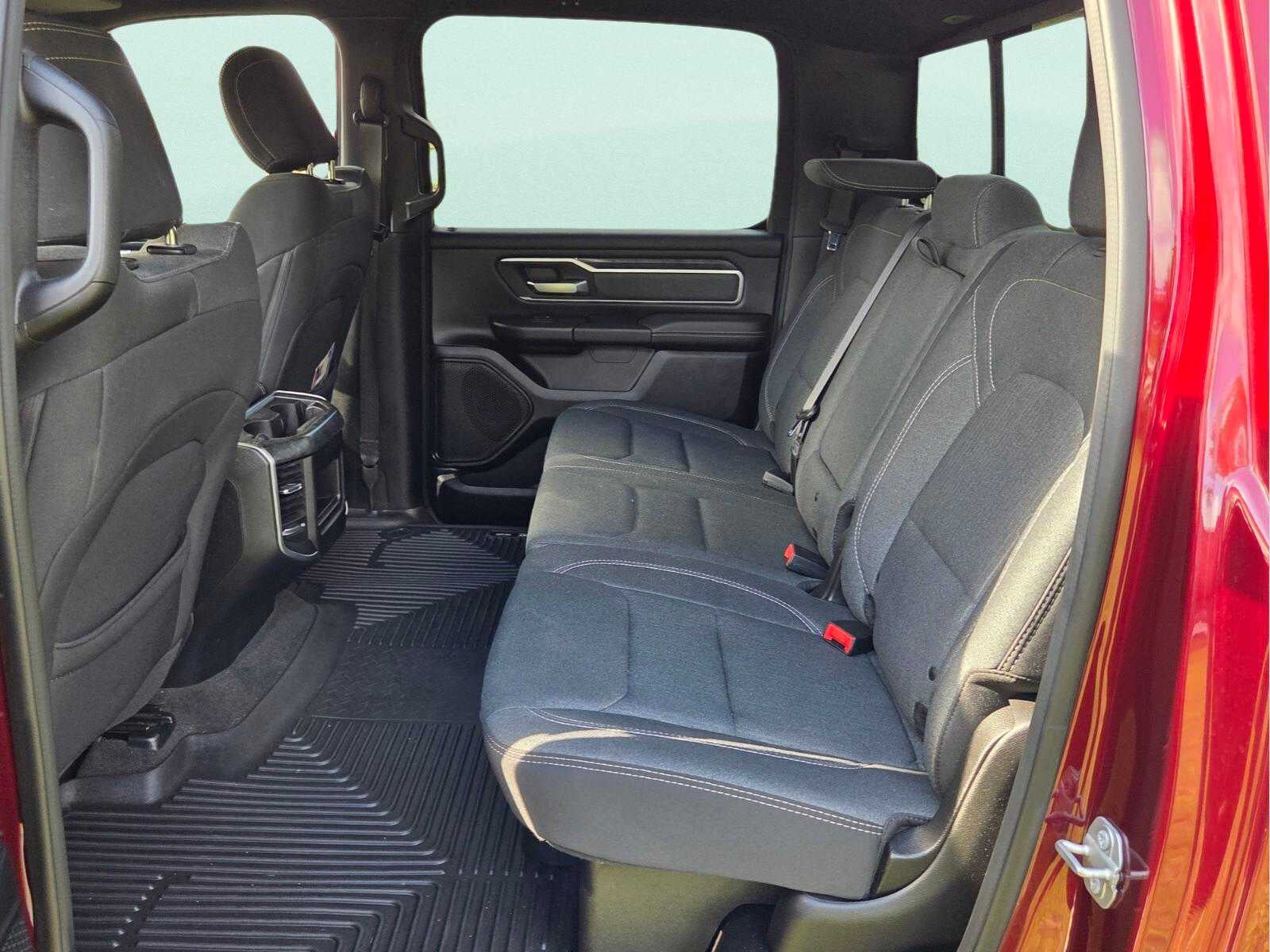 2019 RAM 1500 Big Horn/Lone Star 4x4 Crew Cab 57 Box