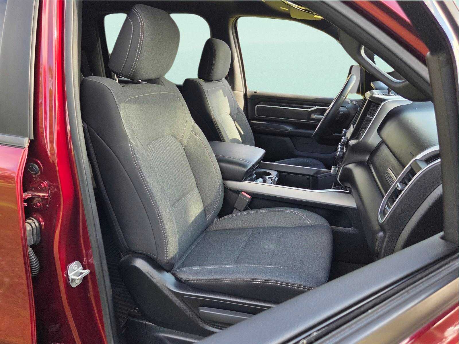 2019 RAM 1500 Big Horn/Lone Star 4x4 Crew Cab 57 Box