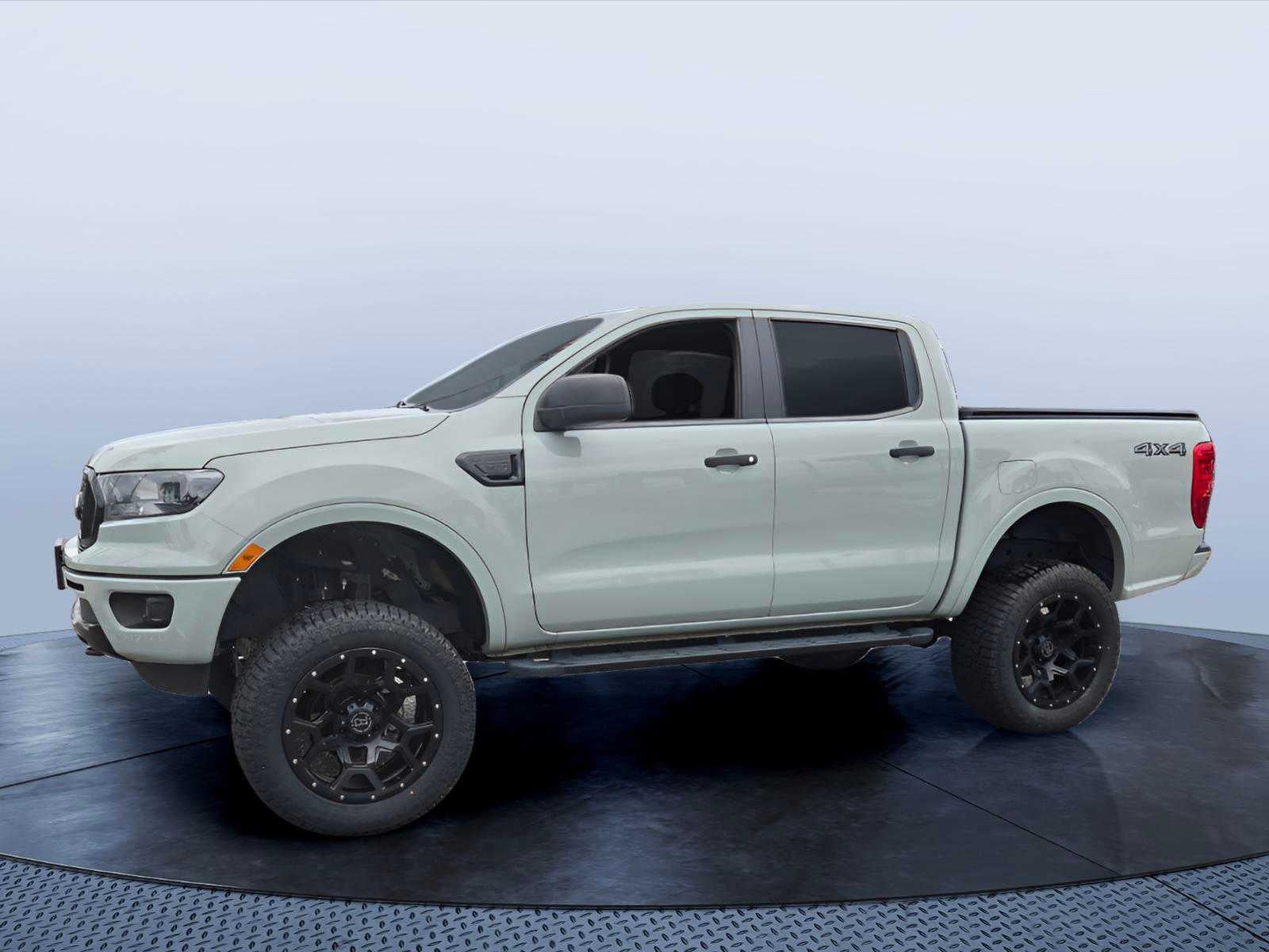 2023 Ford Ranger XLT 4WD SuperCrew 5 Box