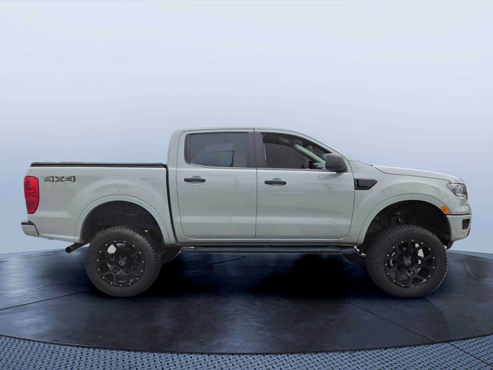 2023 Ford Ranger XLT 4WD SuperCrew 5 Box