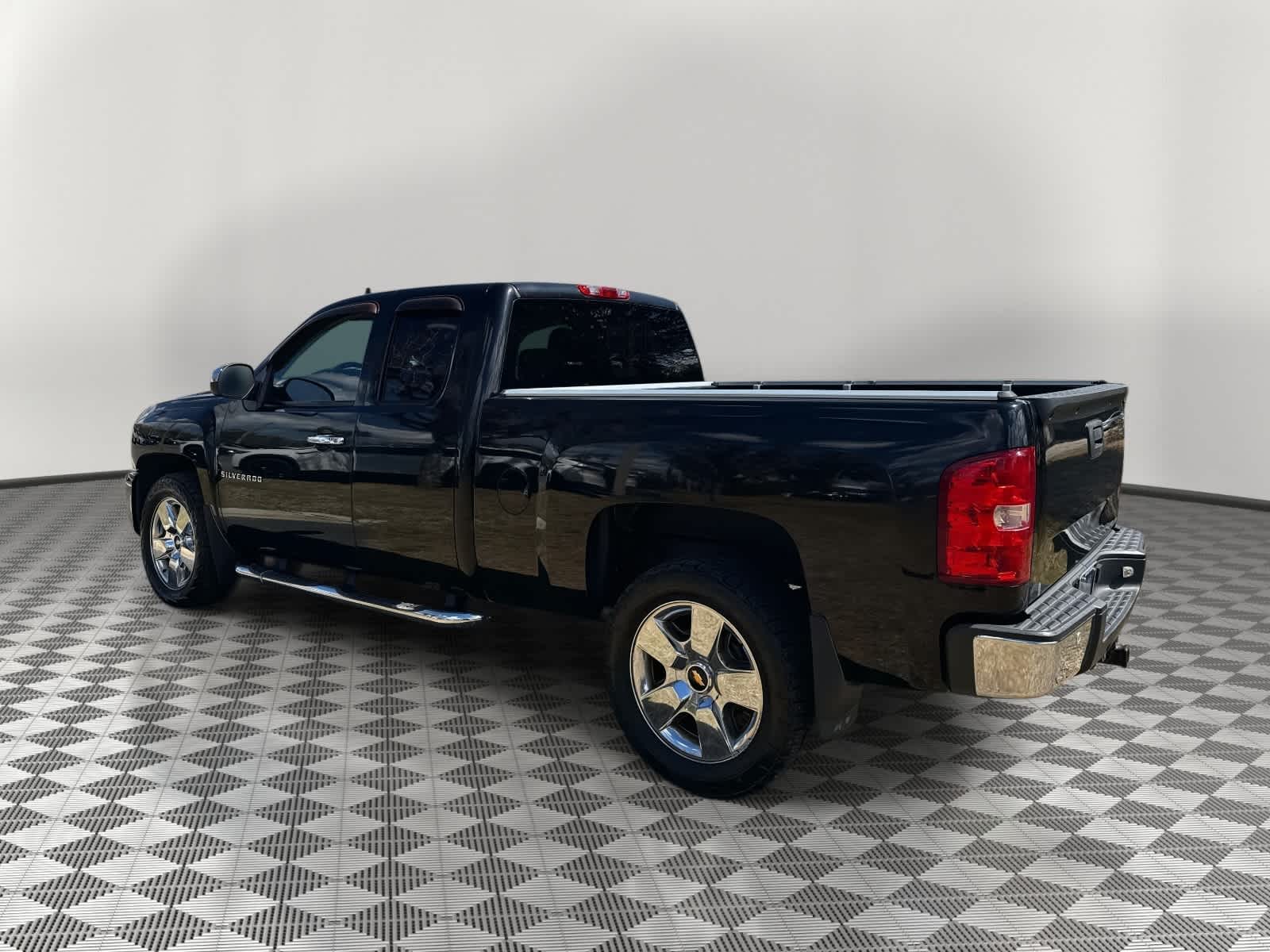 2011 Chevrolet Silverado 1500 4WD Ext Cab 143.5 LT
