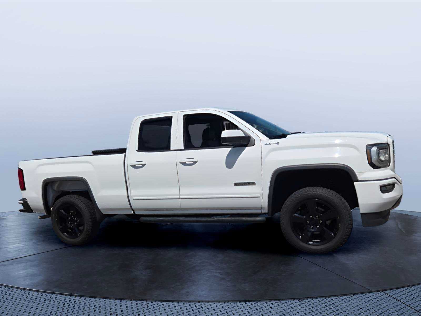 2018 GMC Sierra 1500 4WD Double Cab 143.5