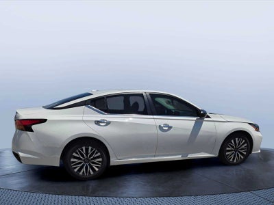 2024 Nissan Altima 2.5 SV Sedan