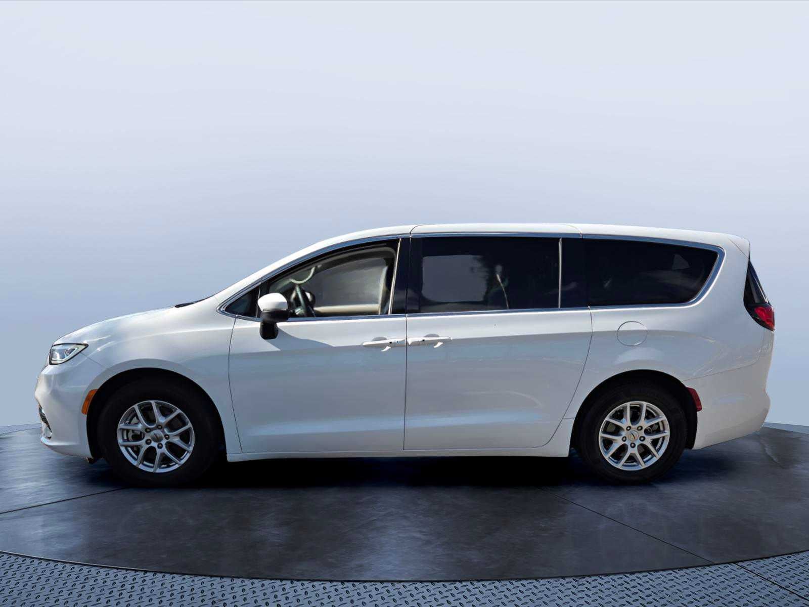 2023 Chrysler Pacifica Touring L FWD