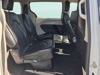2023 Chrysler Pacifica Touring L FWD