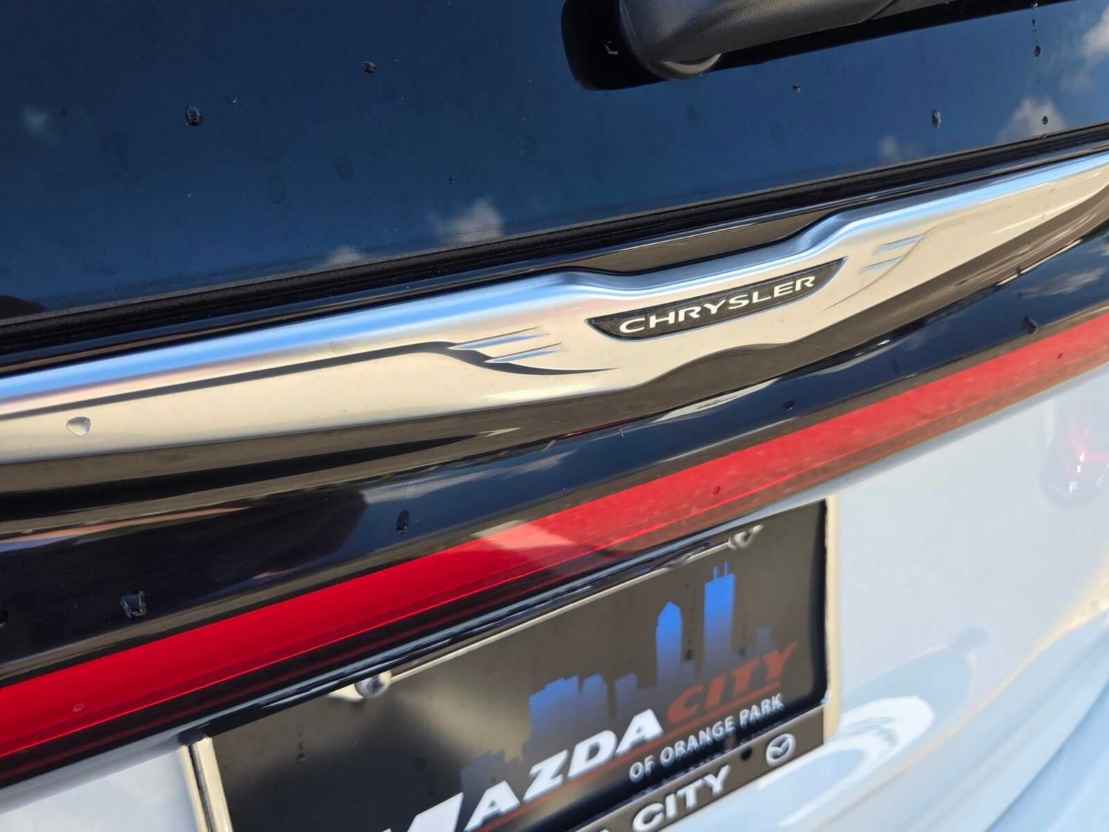 2023 Chrysler Pacifica Touring L FWD