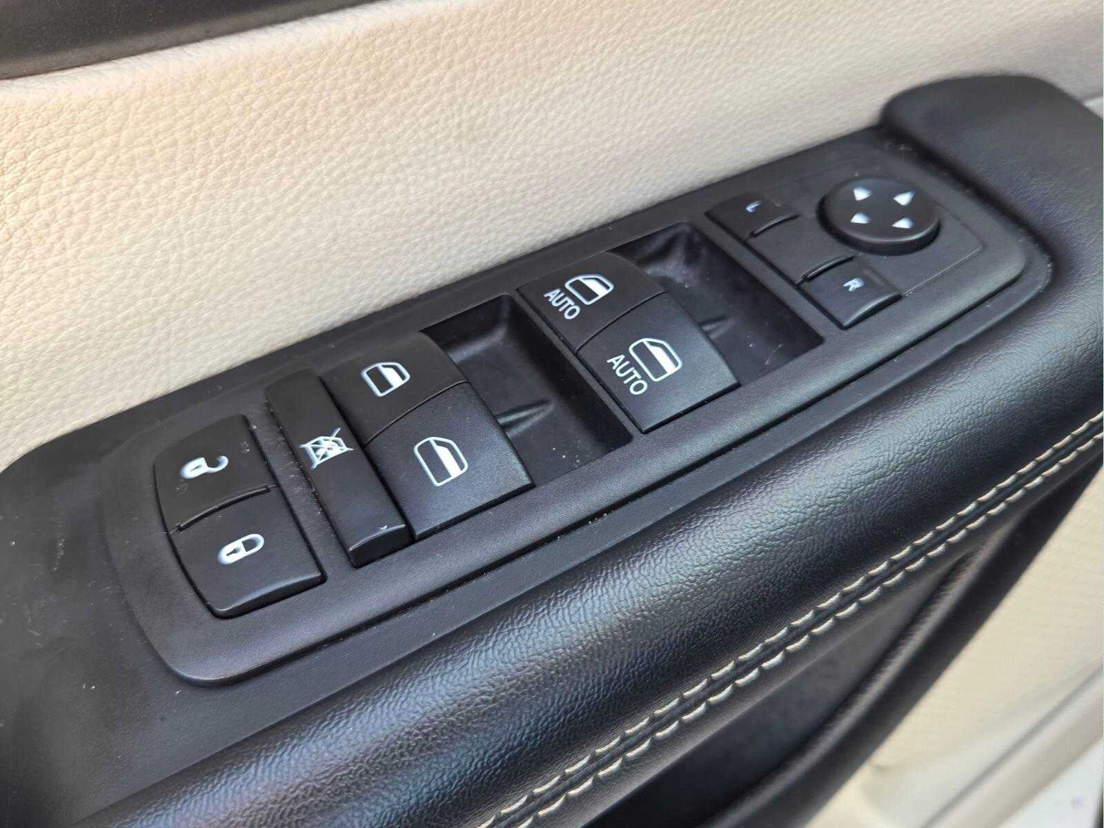 2023 Chrysler Pacifica Touring L FWD
