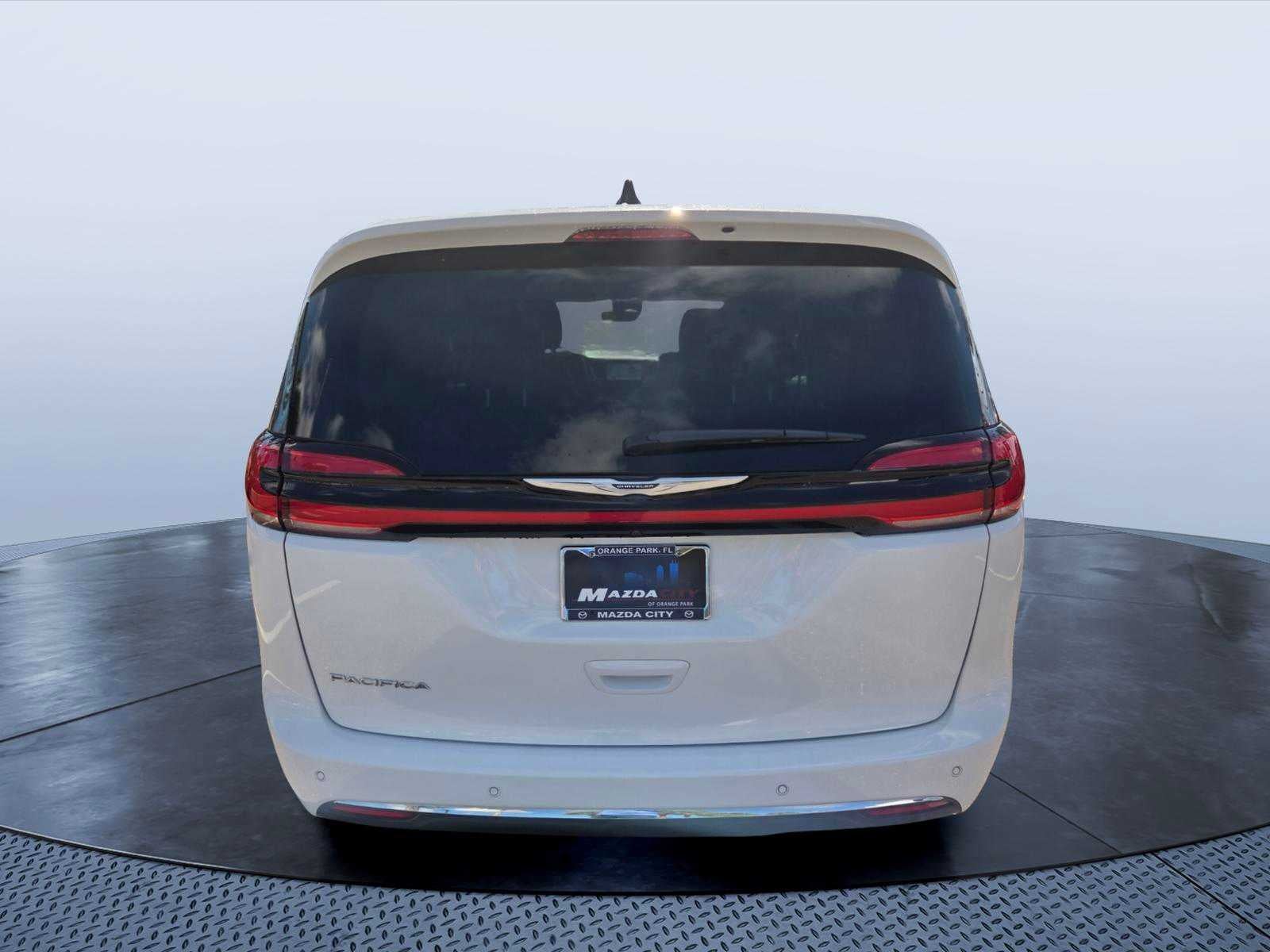 2023 Chrysler Pacifica Touring L FWD