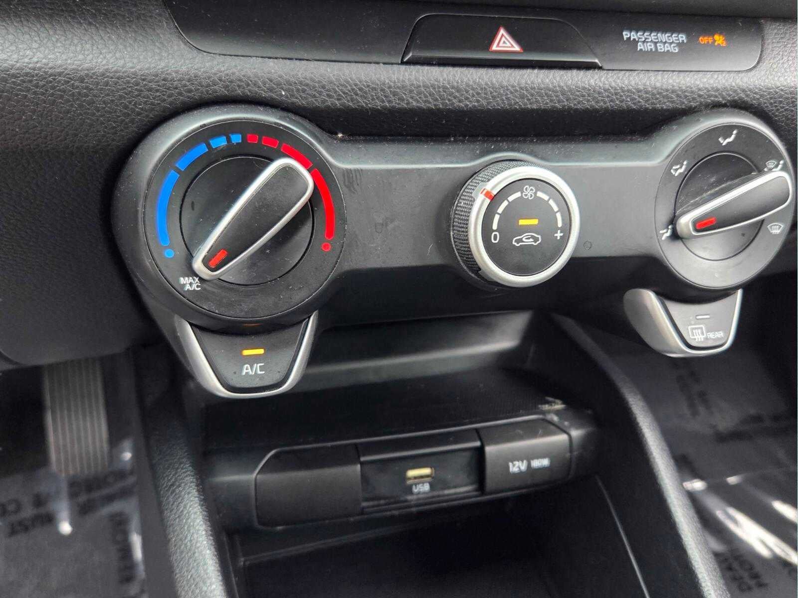 2023 Kia Rio LX IVT