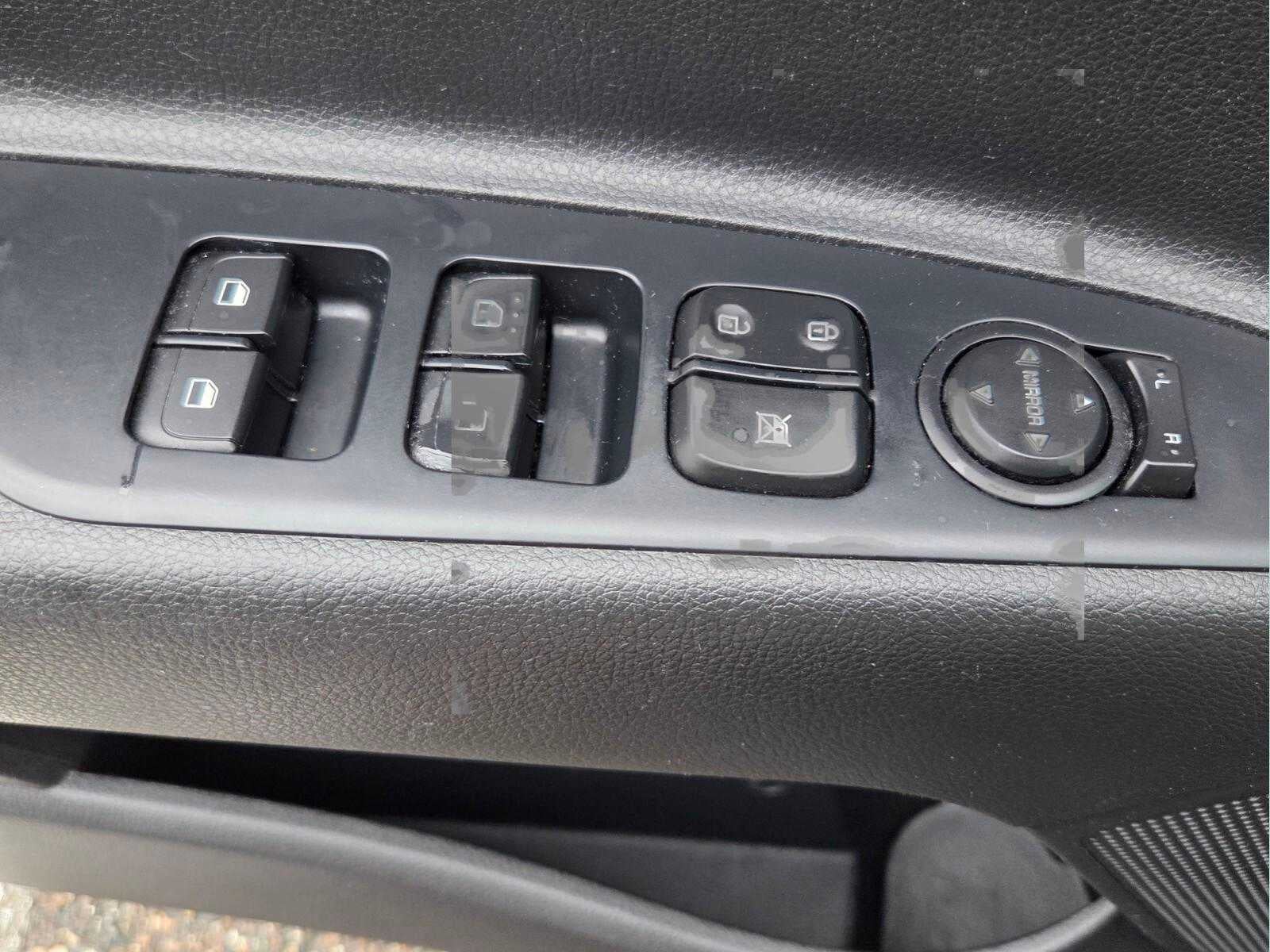 2023 Kia Rio LX IVT