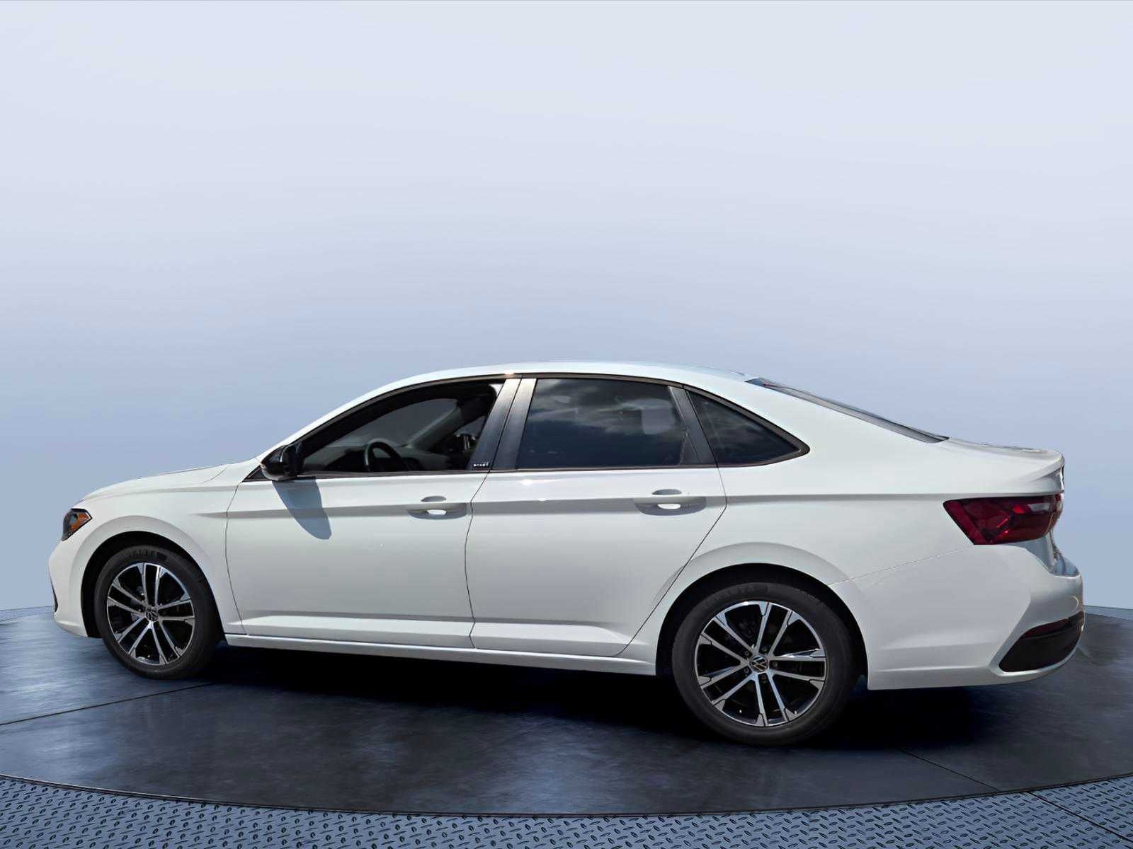 2024 Volkswagen Jetta Sport Auto