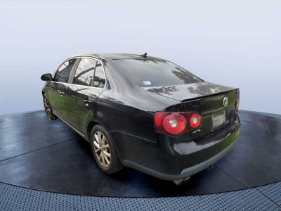 2010 Volkswagen Jetta 4dr Auto Limited