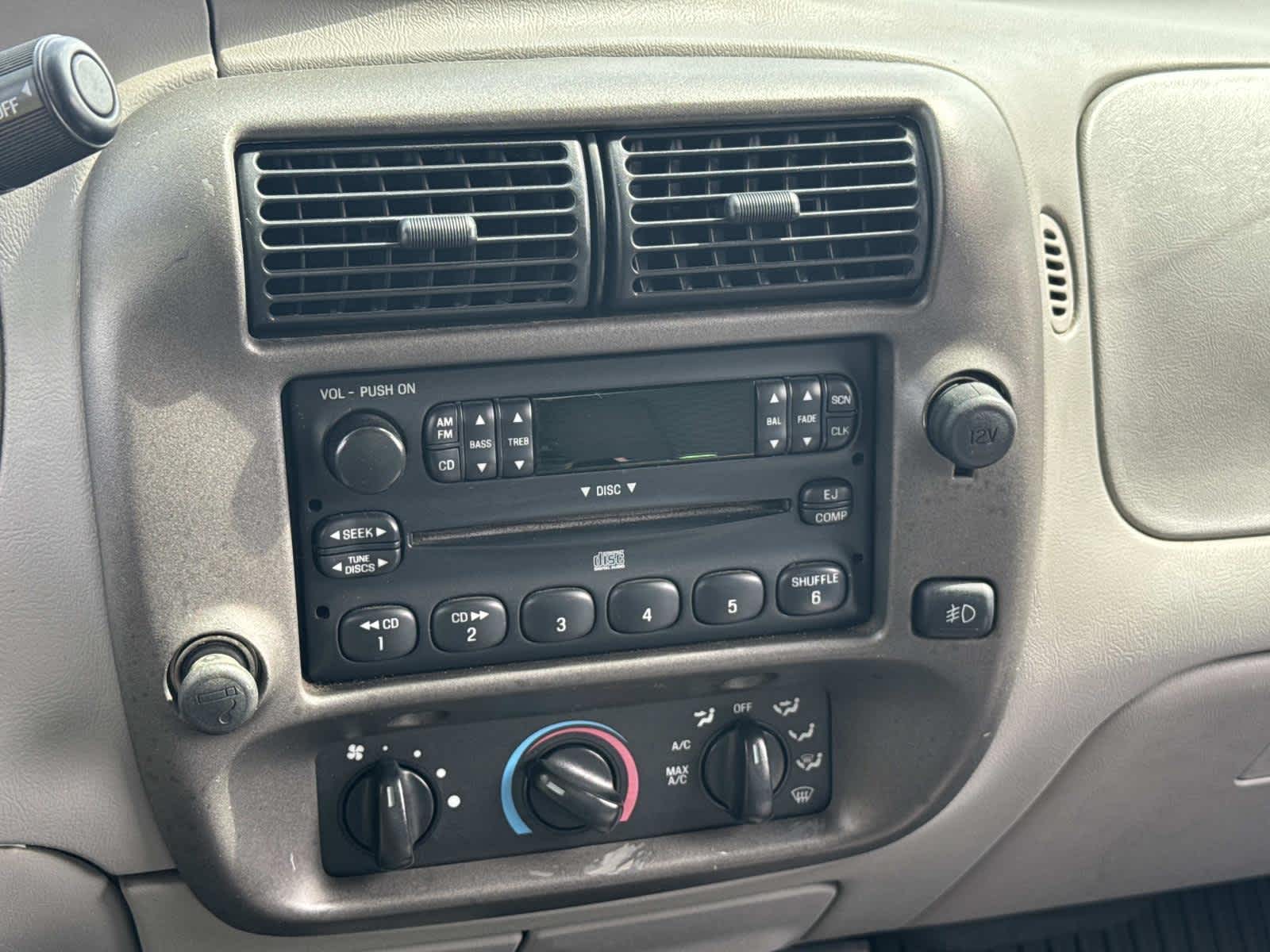 2002 Mazda Mazda B-Series 2WD DS