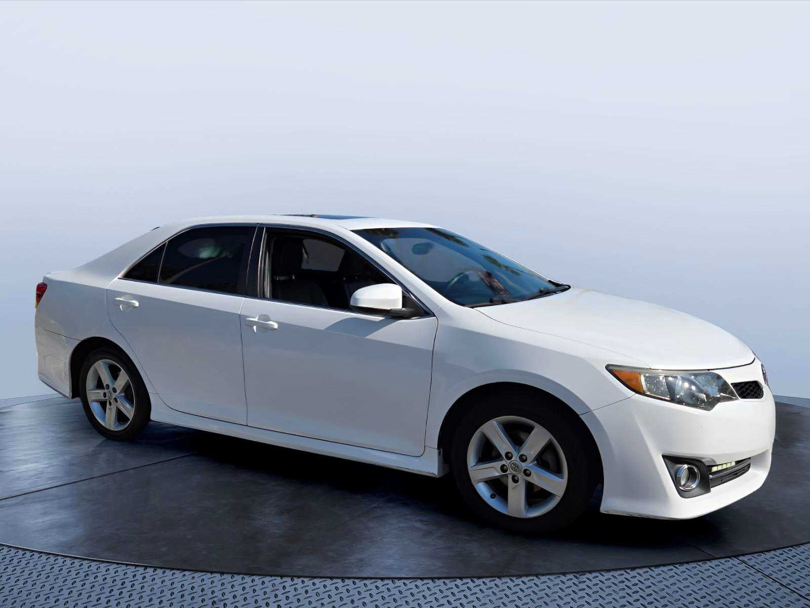 2014 Toyota Camry 4dr Sdn I4 Auto SE *Ltd Avail*