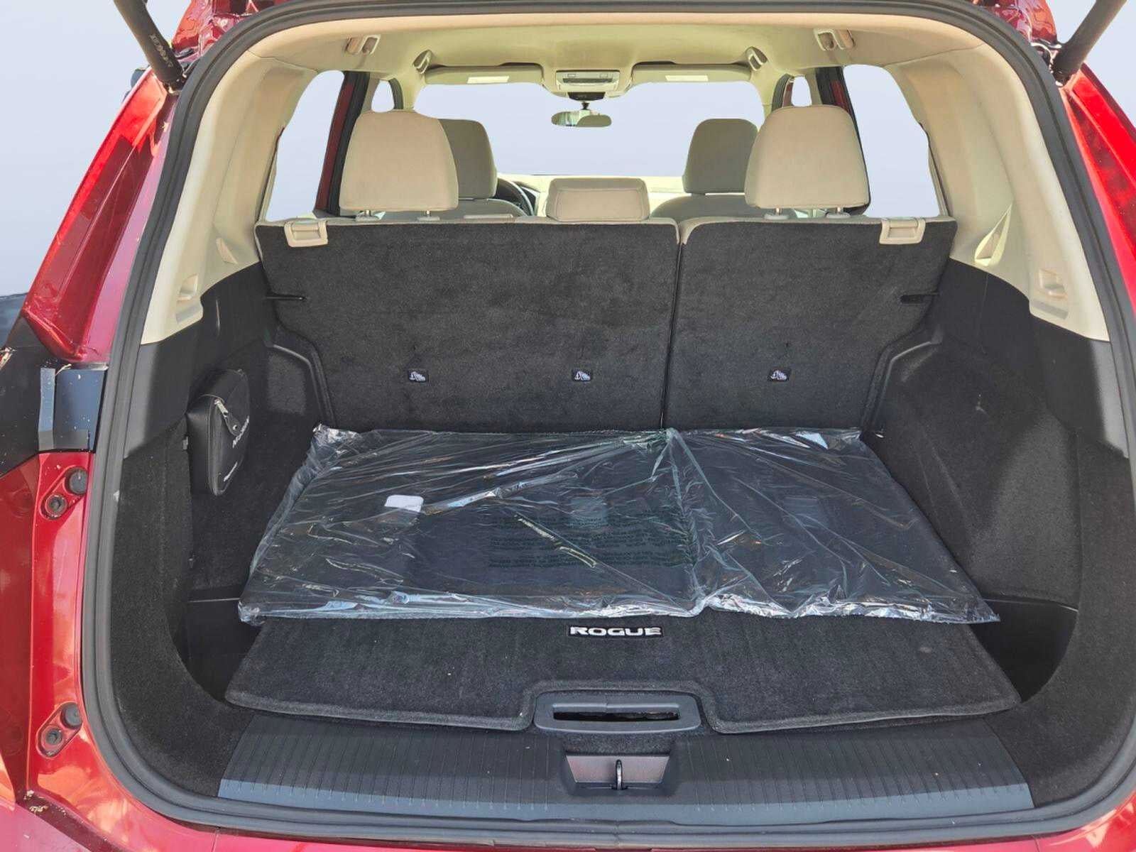 2025 Nissan Rogue AWD SV