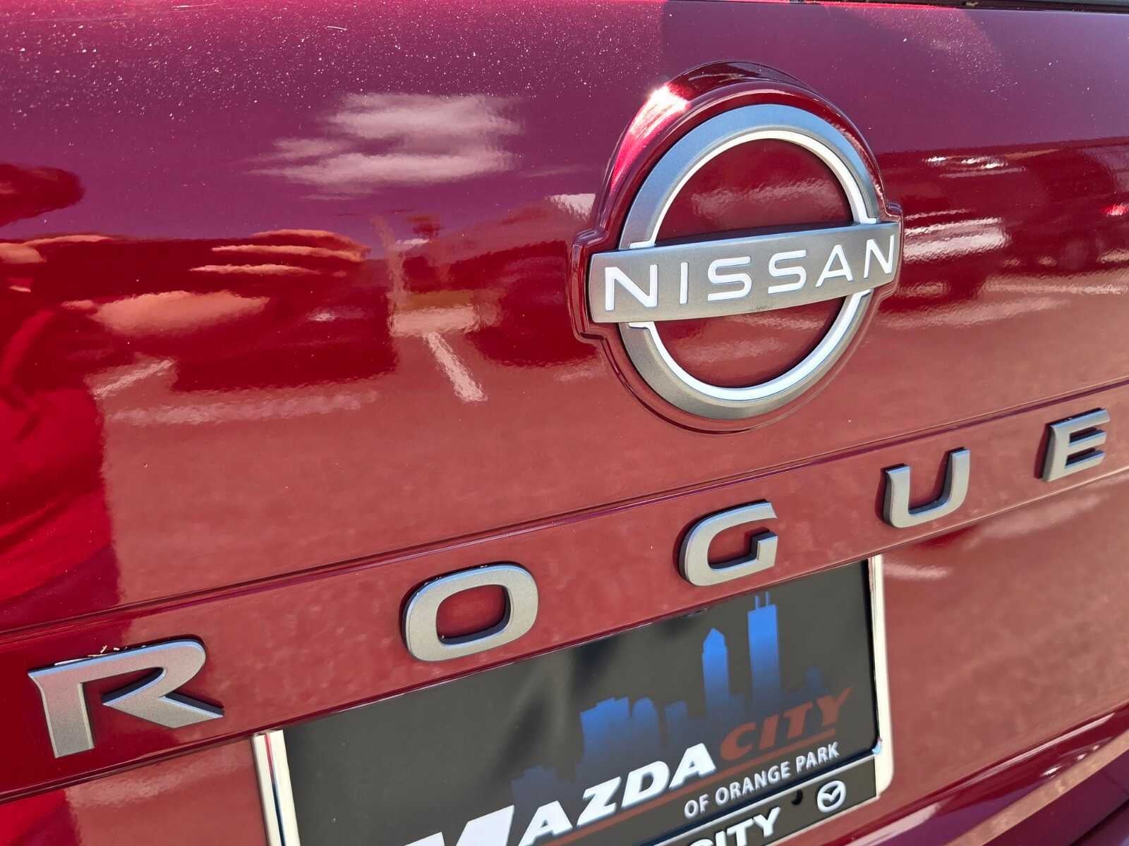 2025 Nissan Rogue AWD SV