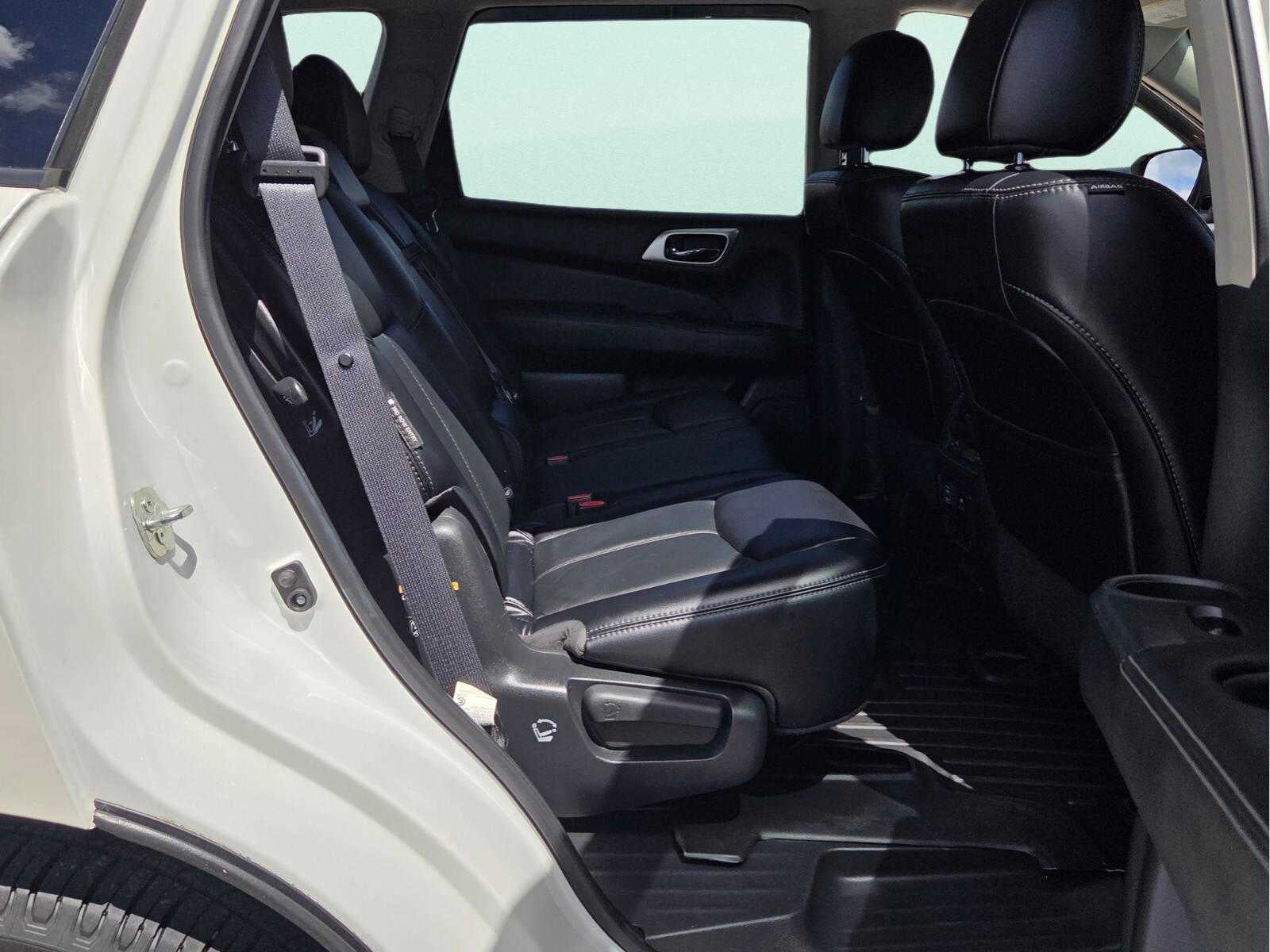 2018 Nissan Pathfinder 4x4 SL