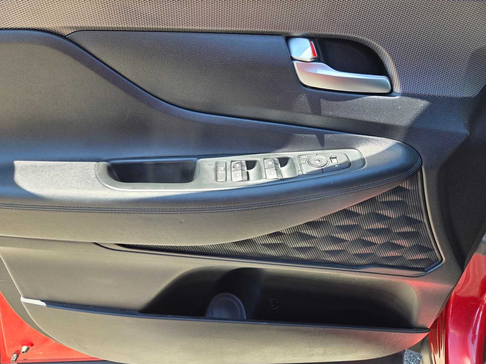 2019 Hyundai Santa Fe SE 2.4L Auto FWD