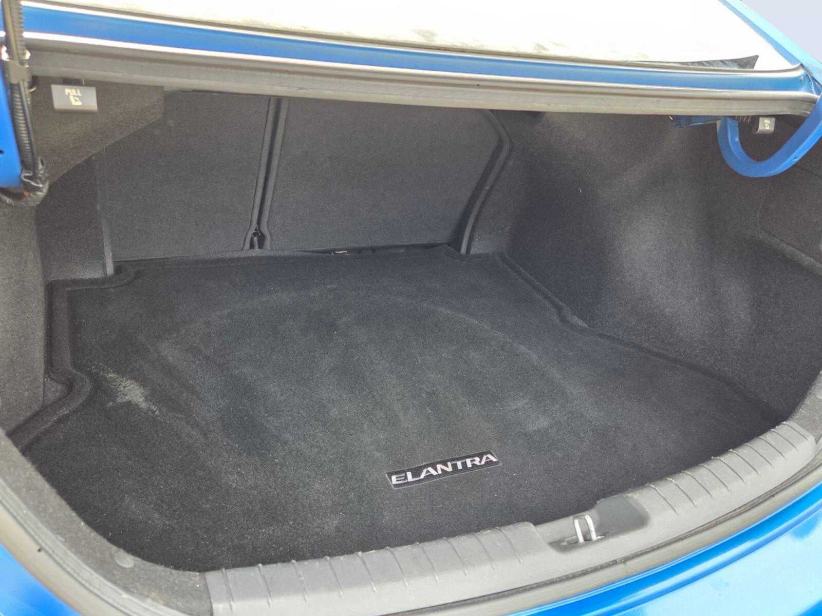 2018 Hyundai Elantra SE 2.0L Auto