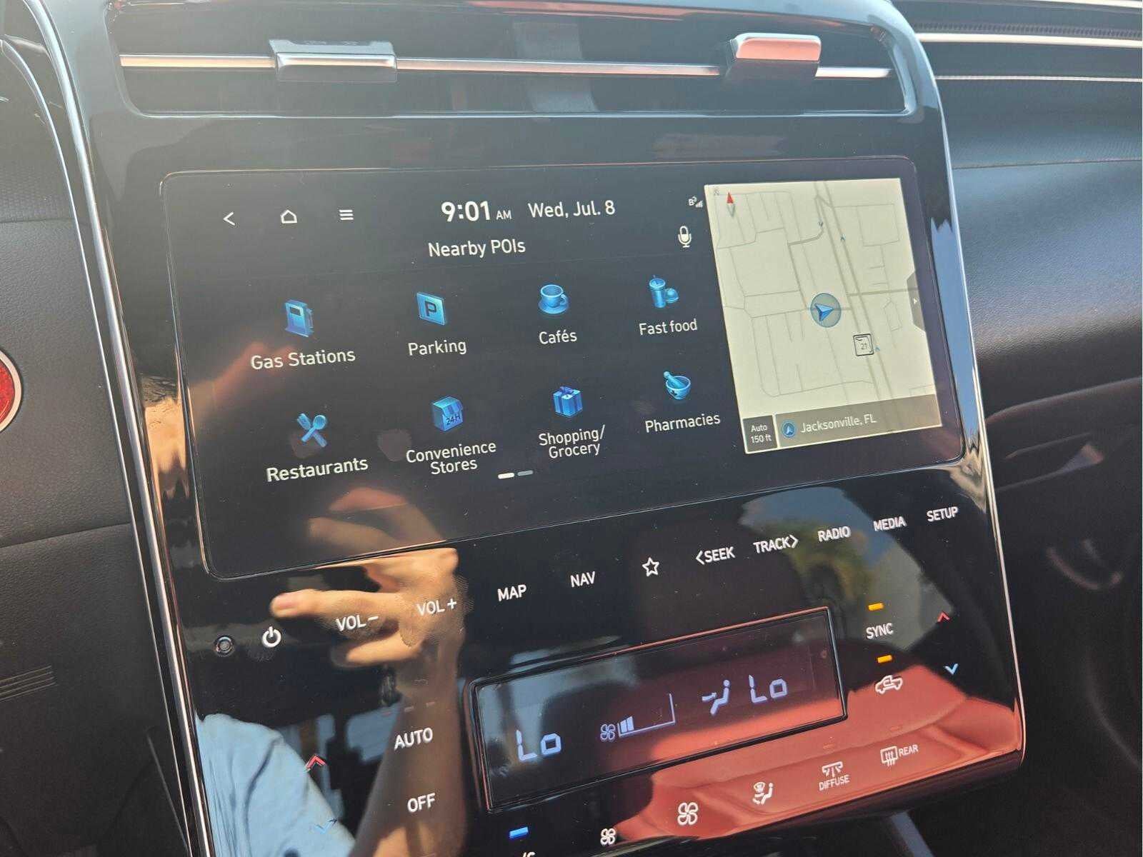 2024 Hyundai Santa Cruz SEL FWD