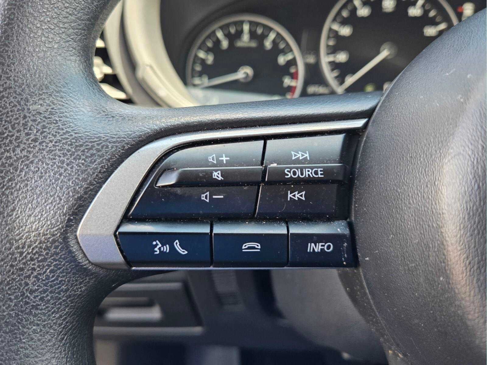 2025 Mazda MAZDA3 2.5 S FWD