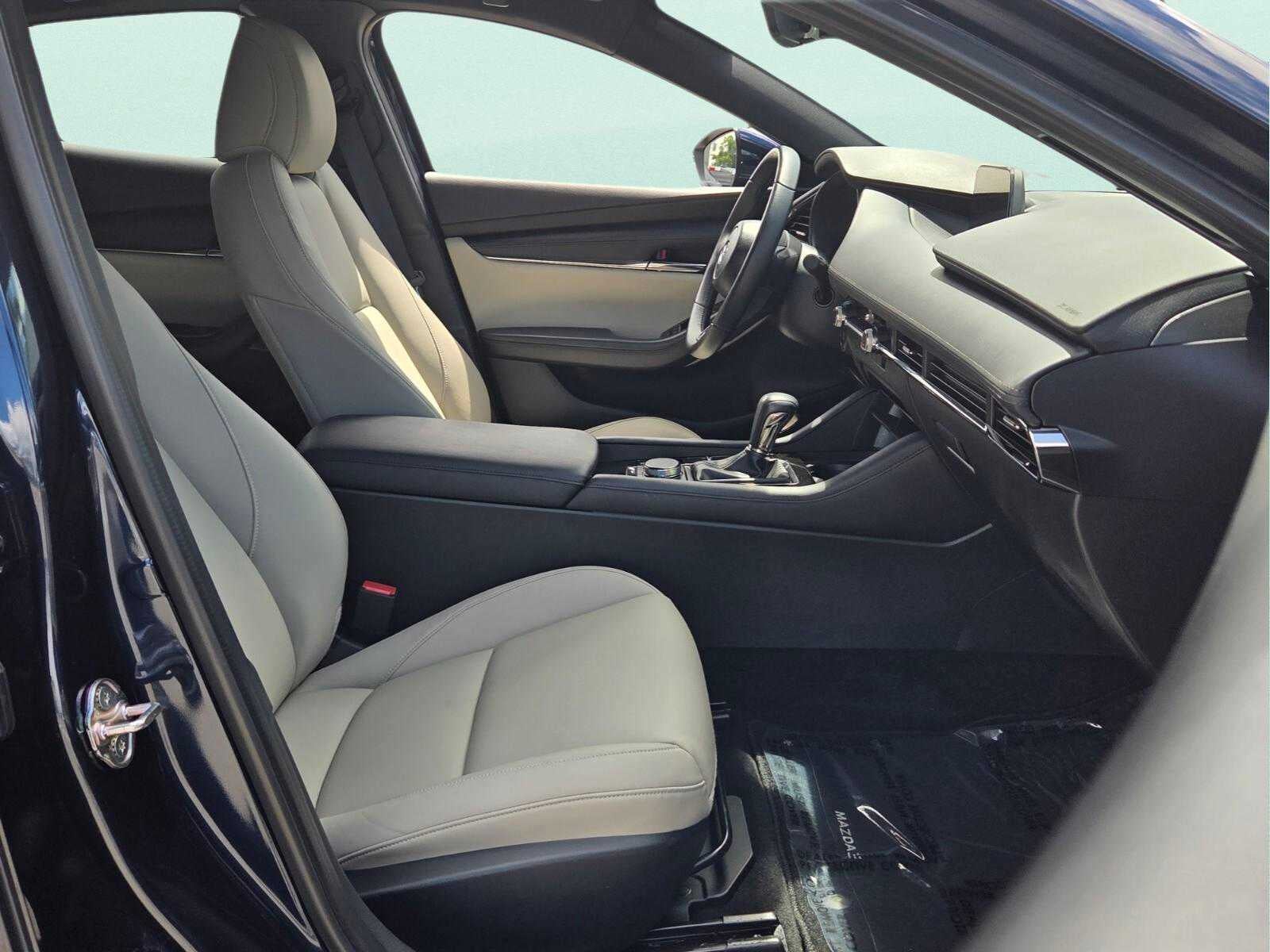 2023 Mazda Mazda3 Hatchback 2.5 S Preferred Auto FWD