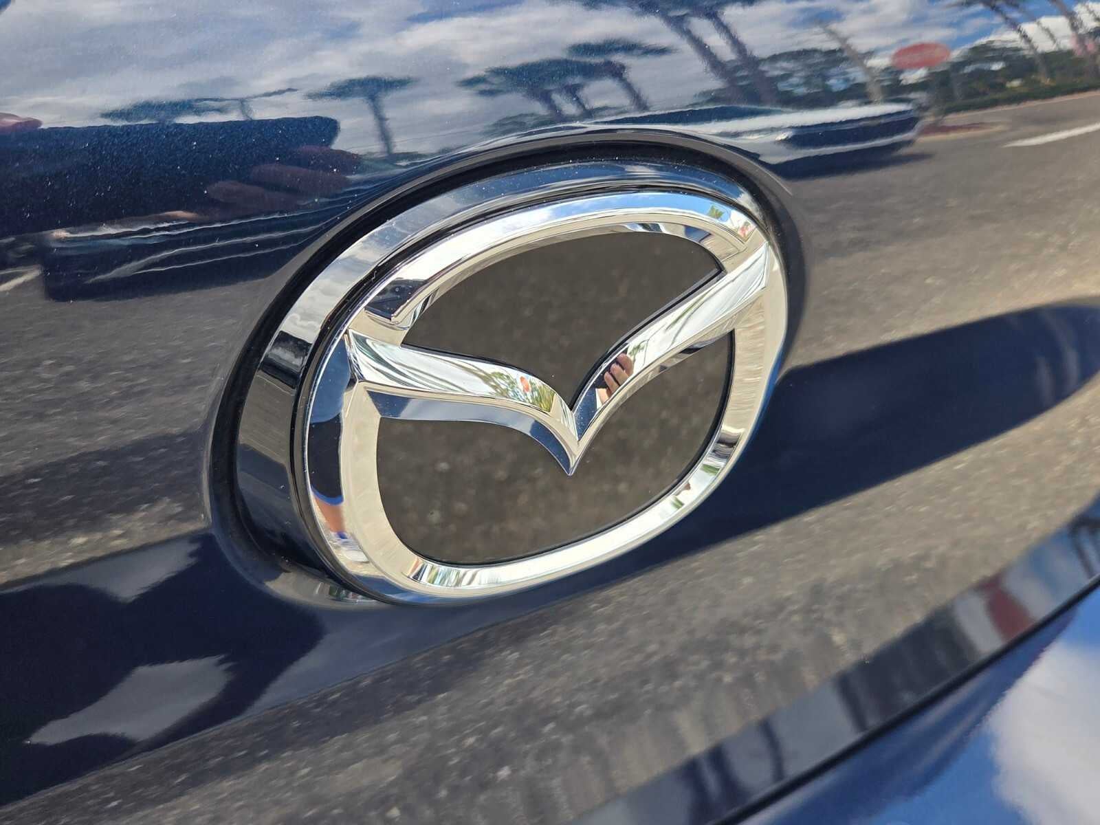 2023 Mazda Mazda3 Hatchback 2.5 S Preferred Auto FWD