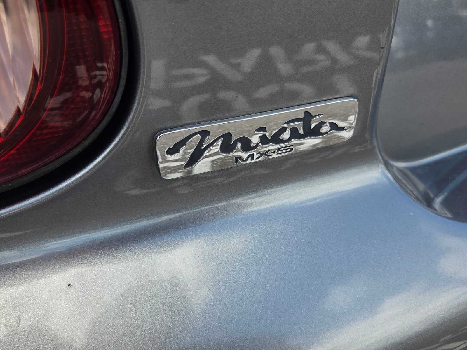 2003 Mazda Mazda MX-5 Miata 2dr Conv LS Auto