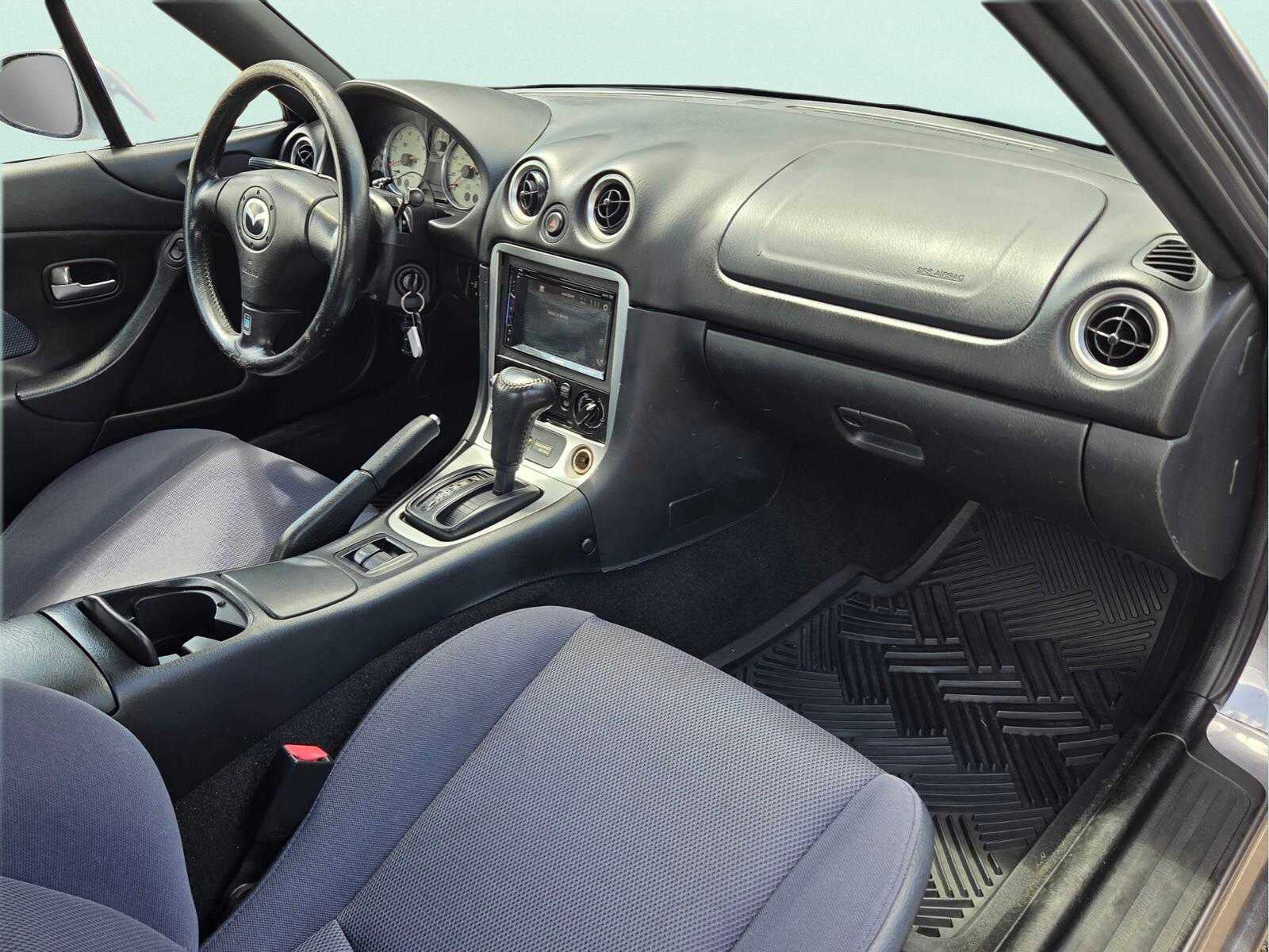 2003 Mazda Mazda MX-5 Miata 2dr Conv LS Auto