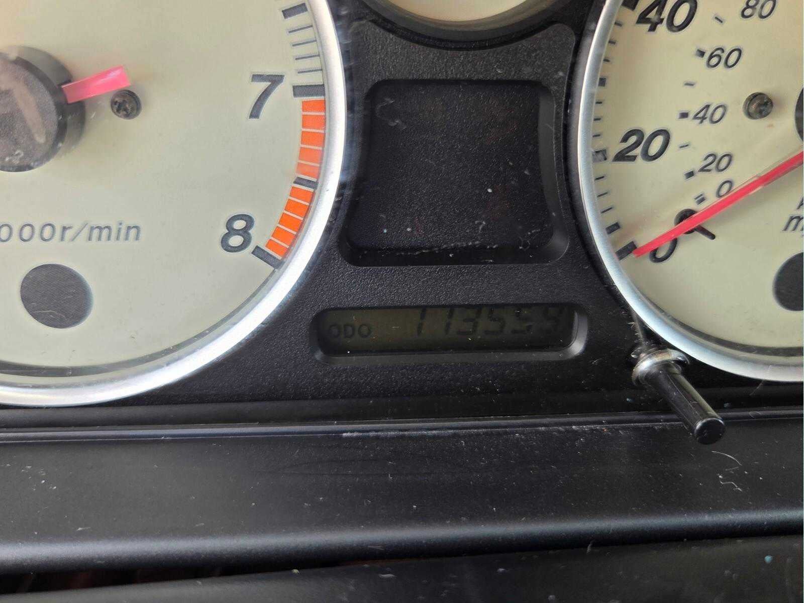2003 Mazda Mazda MX-5 Miata 2dr Conv LS Auto