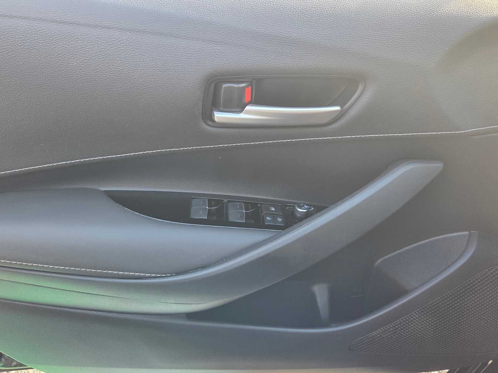 2020 Toyota Corolla Hatchback SE CVT