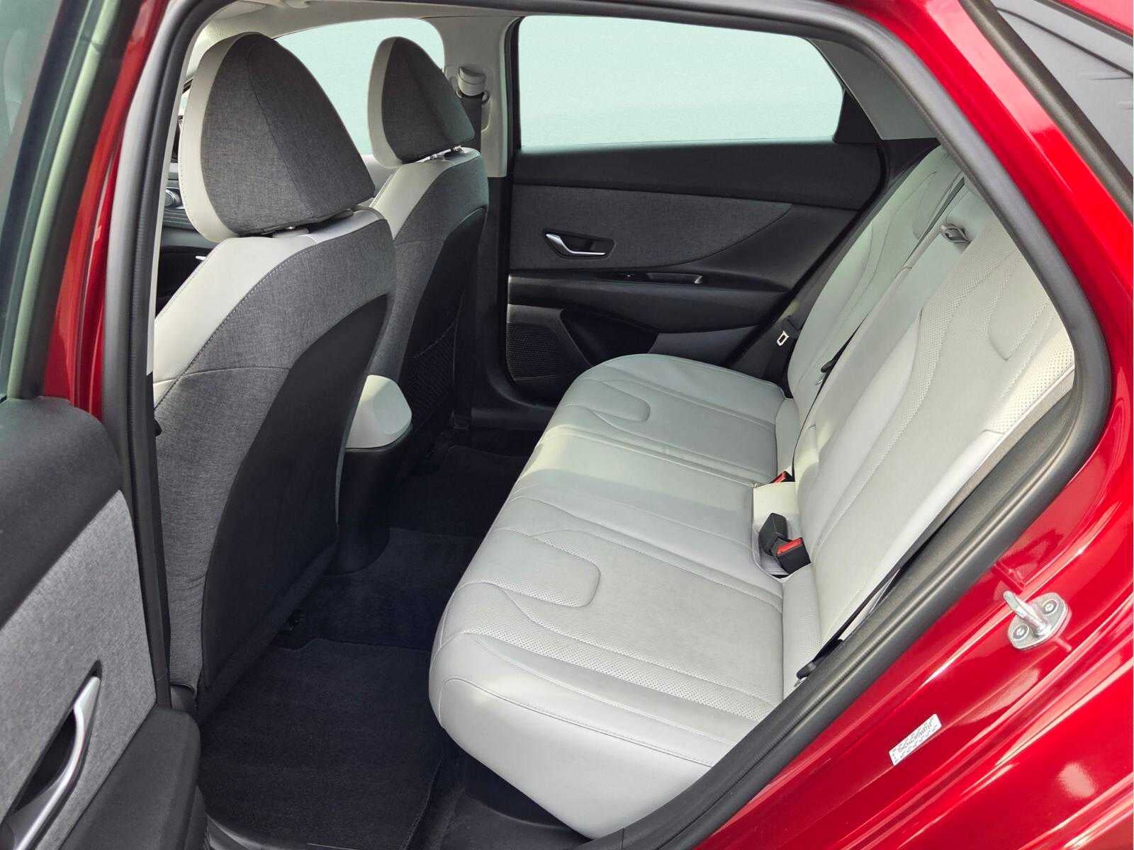 2023 Hyundai Elantra Hybrid Limited DCT