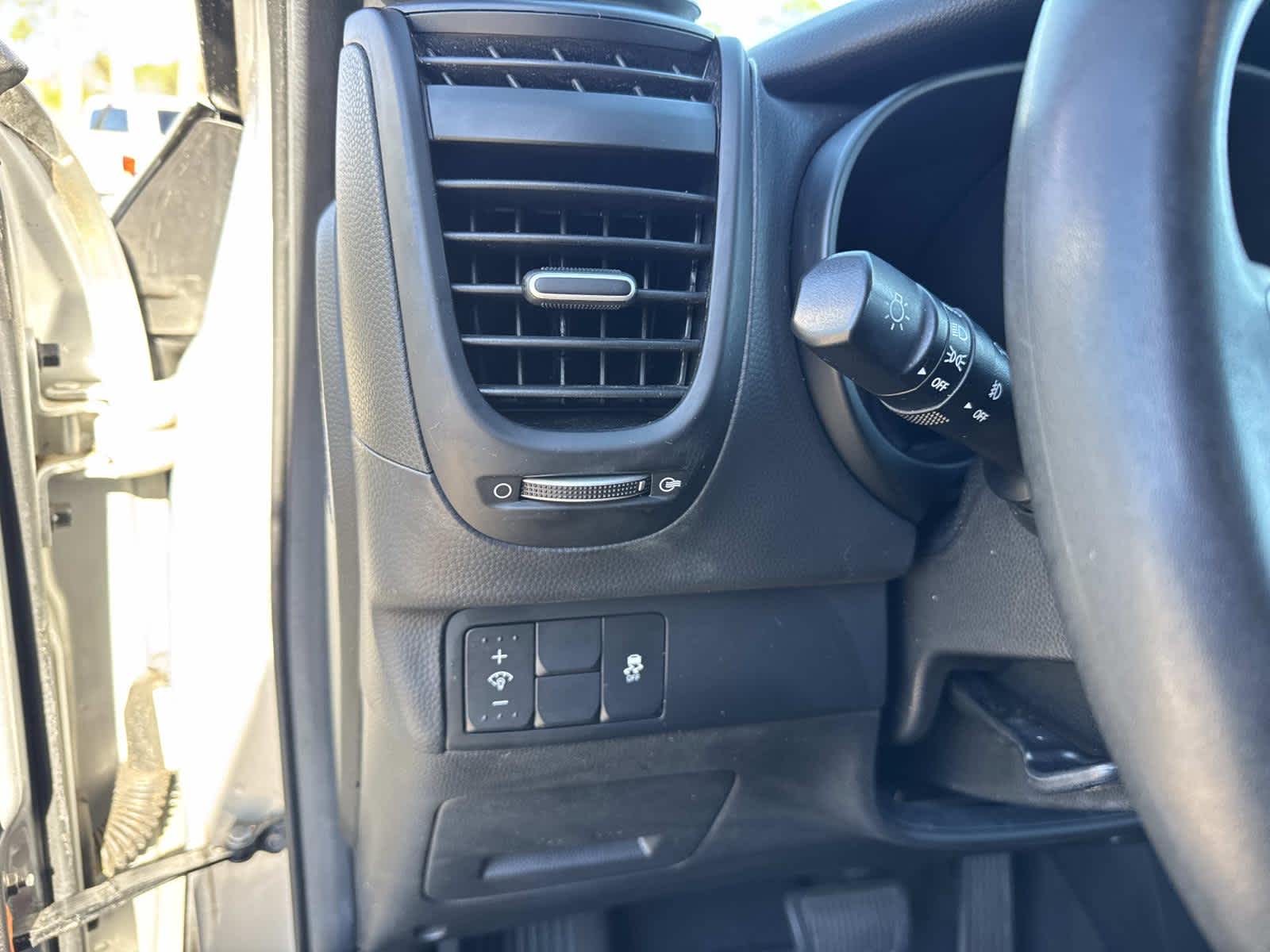 2018 Kia Soul + Auto