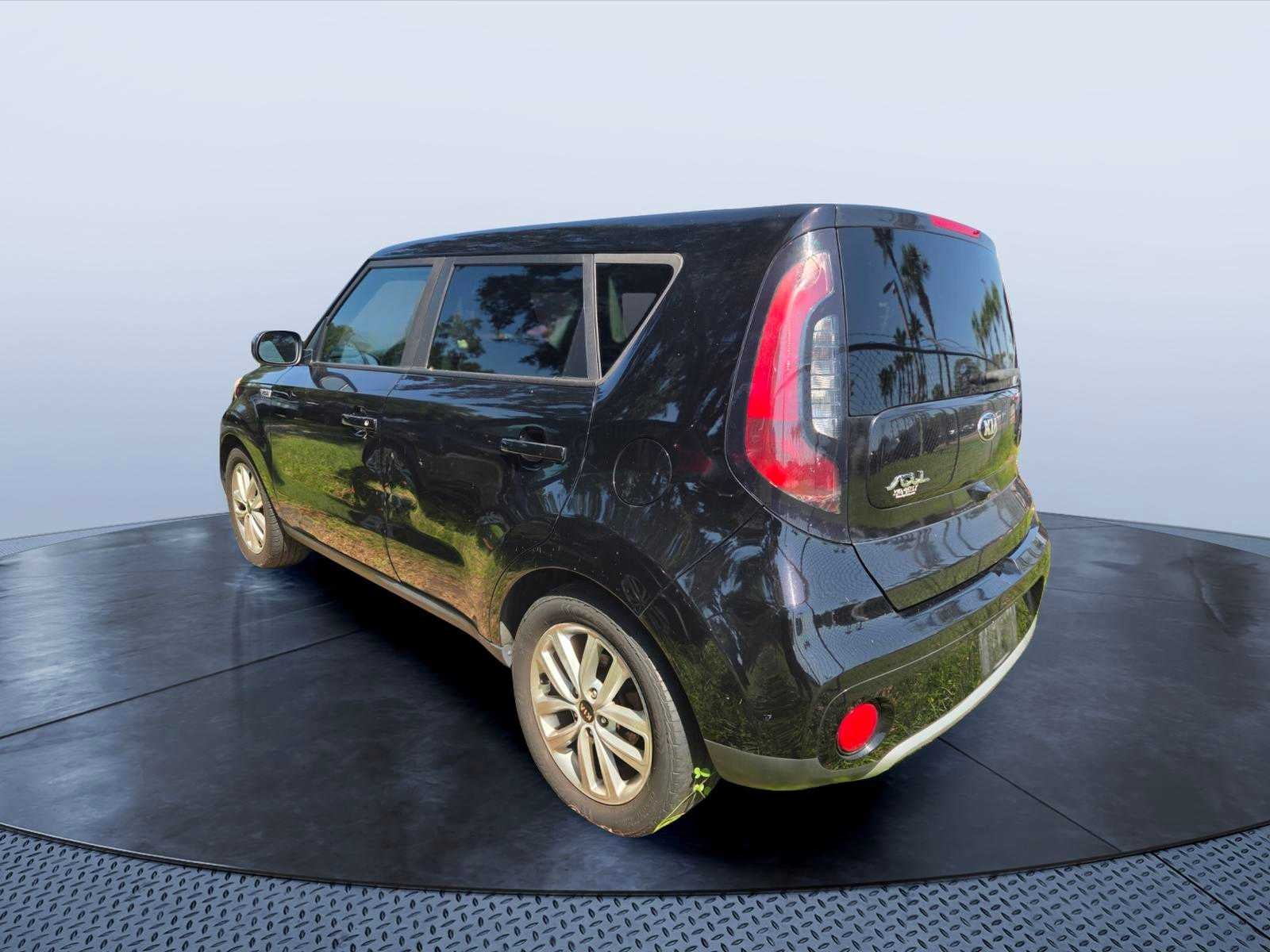 2018 Kia Soul + Auto