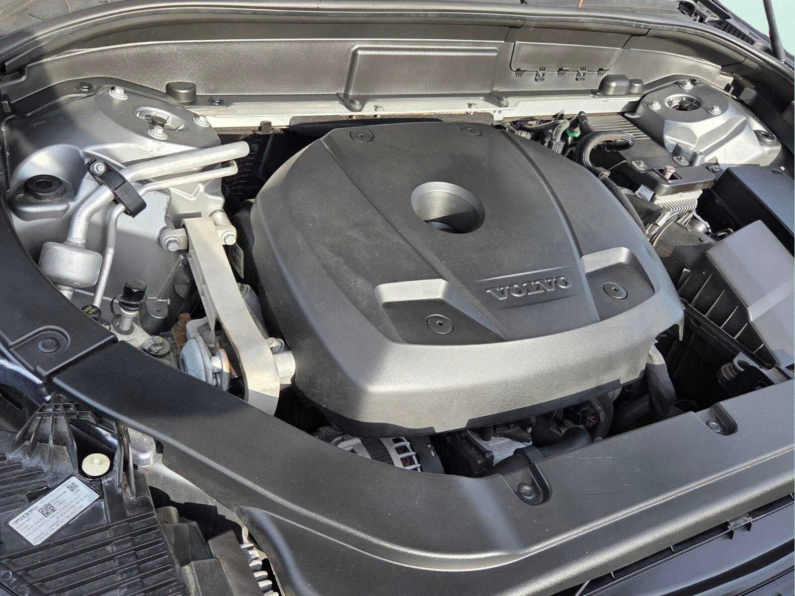 2018 Volvo XC60 T5 AWD Momentum