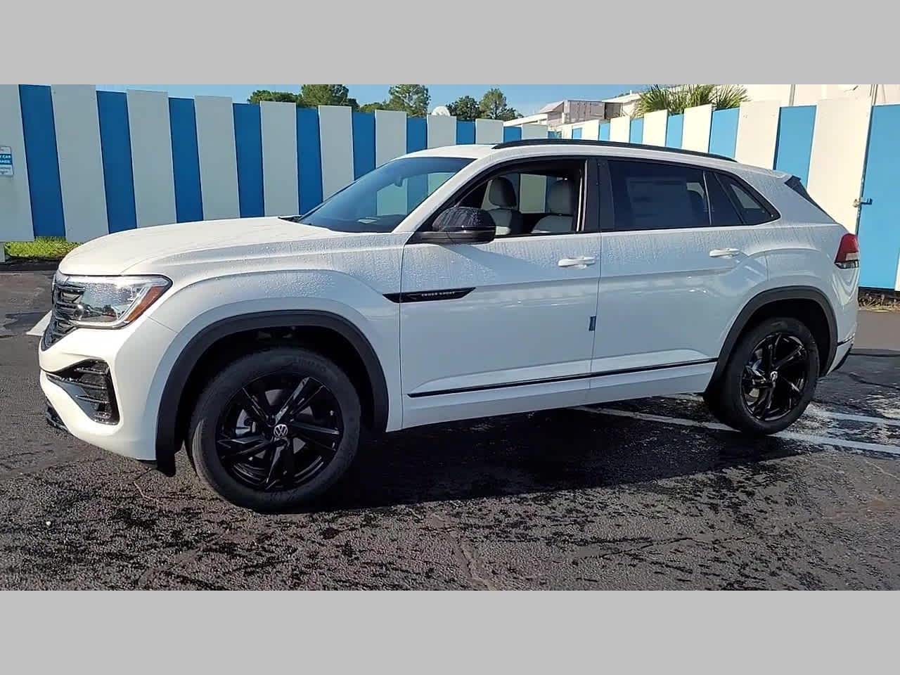 2026 Volkswagen Atlas Cross Sport 2.0T SEL R-Line Black