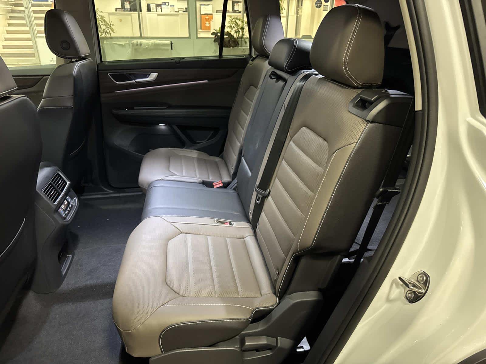 2026 Volkswagen Atlas 2.0T SEL