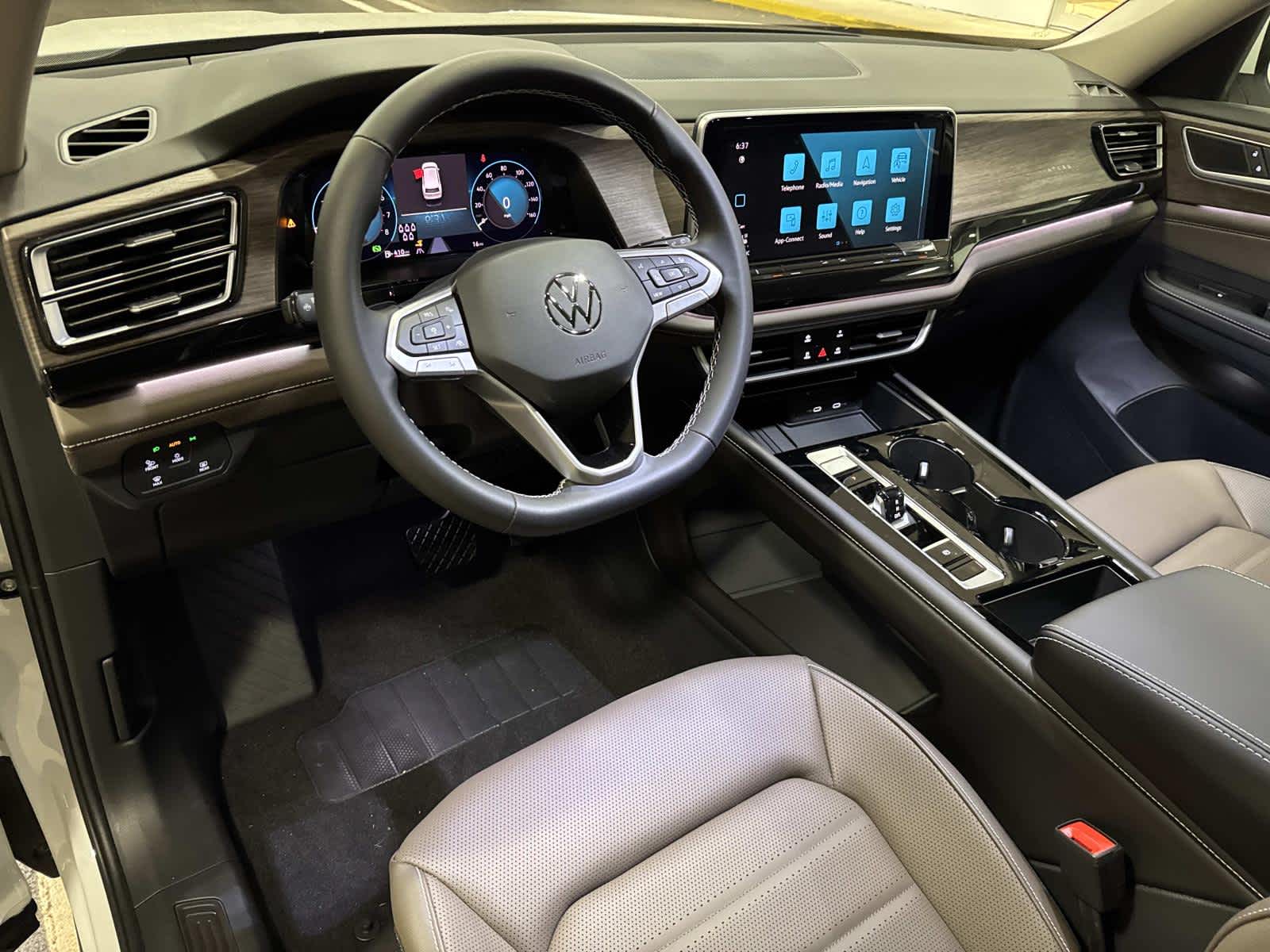 2026 Volkswagen Atlas 2.0T SEL