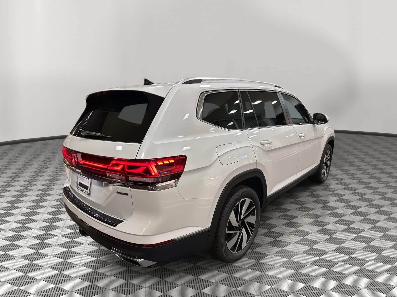 2026 Volkswagen Atlas 2.0T SEL