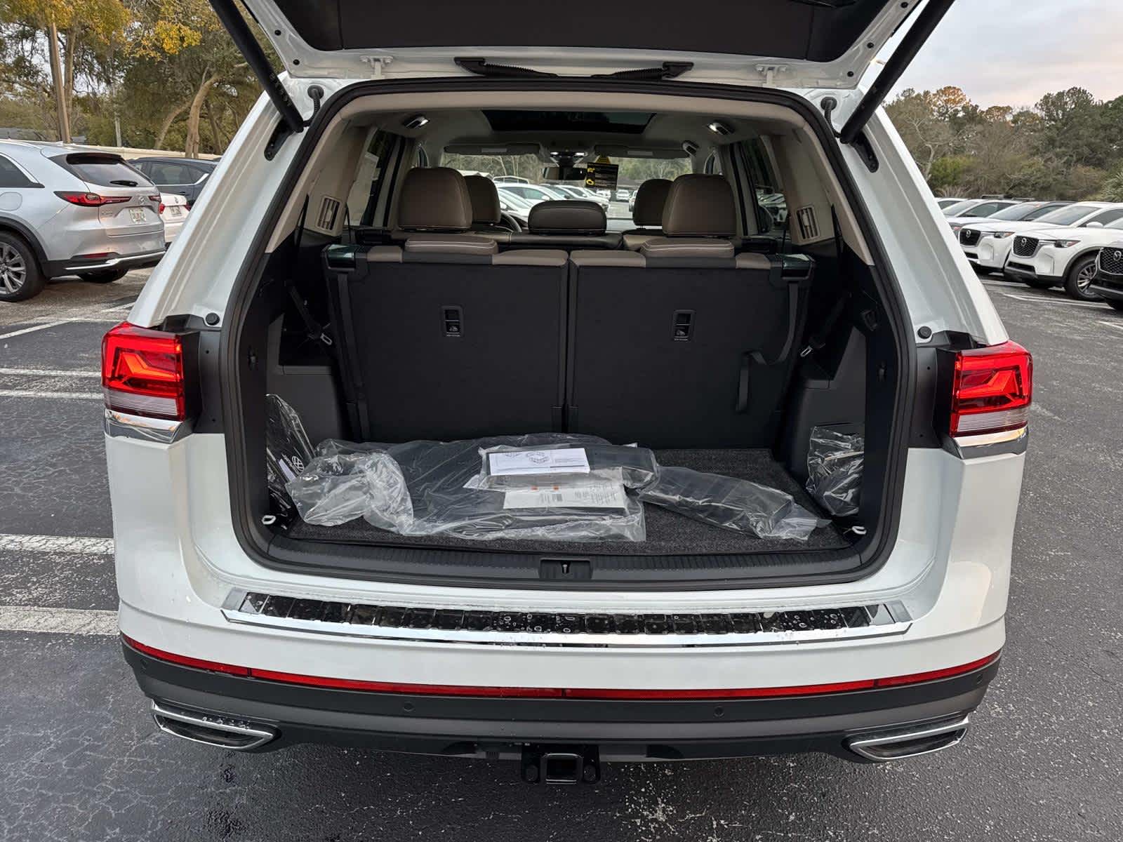 2026 Volkswagen Atlas 2.0T SEL