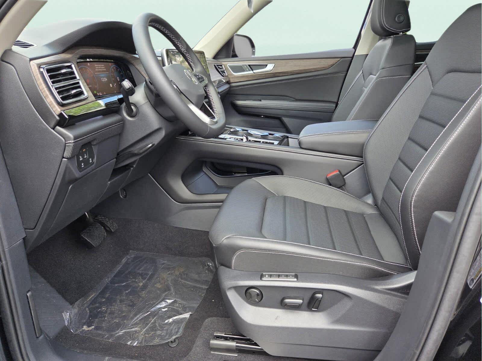 2026 Volkswagen Atlas 2.0T SEL