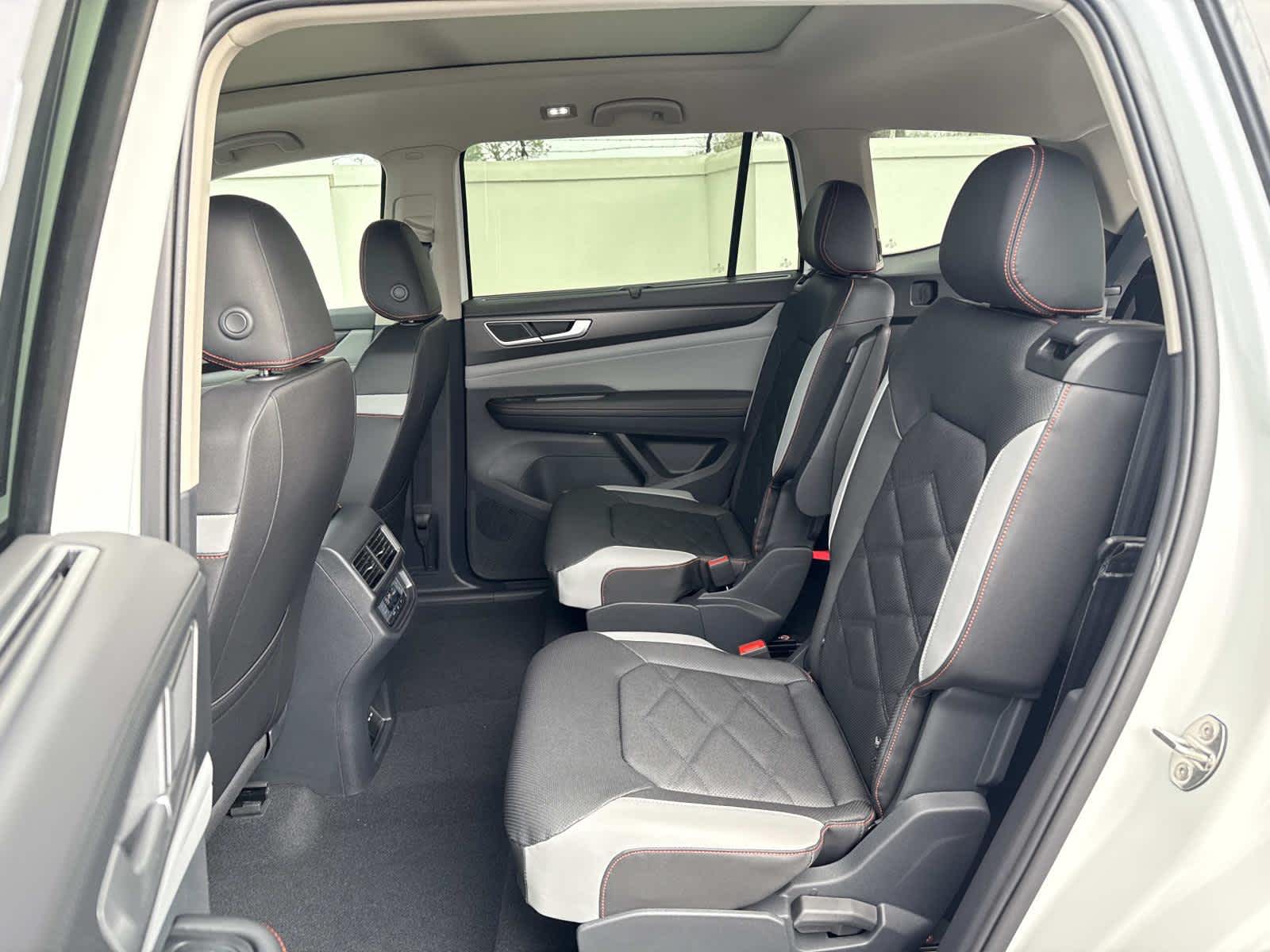 2026 Volkswagen Atlas 2.0T Peak Edition