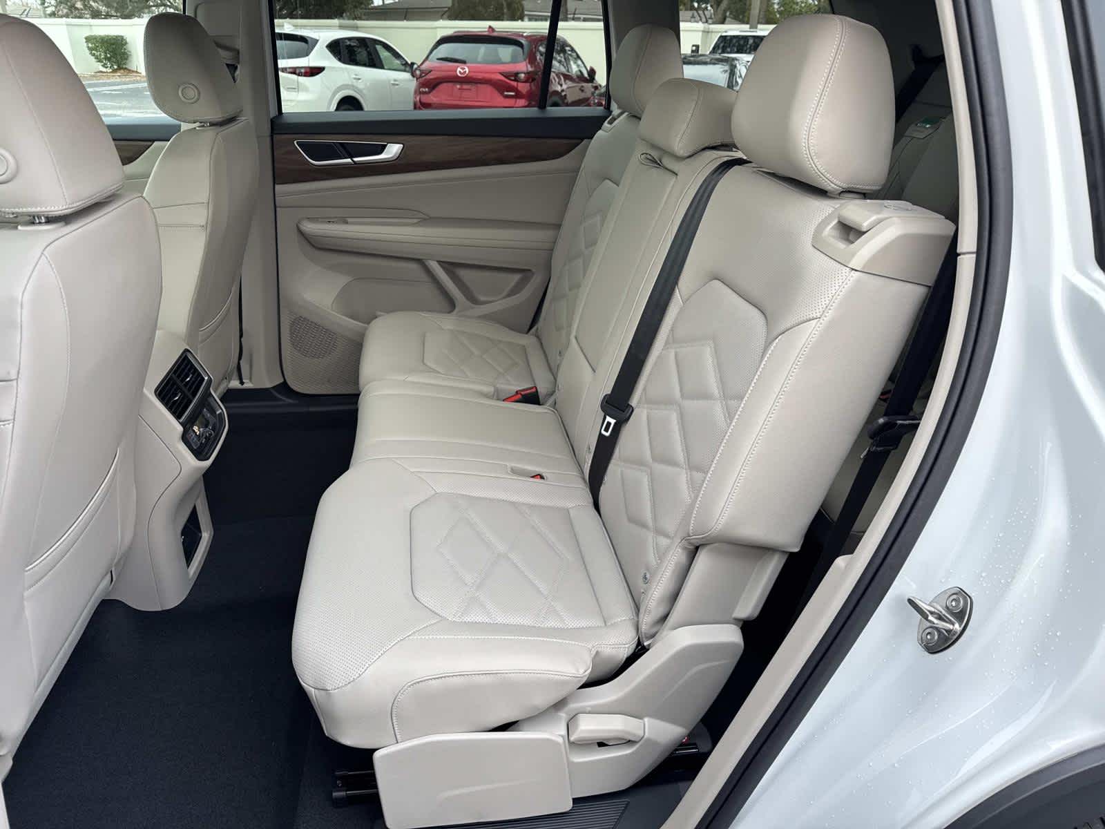 2026 Volkswagen Atlas 2.0T SE