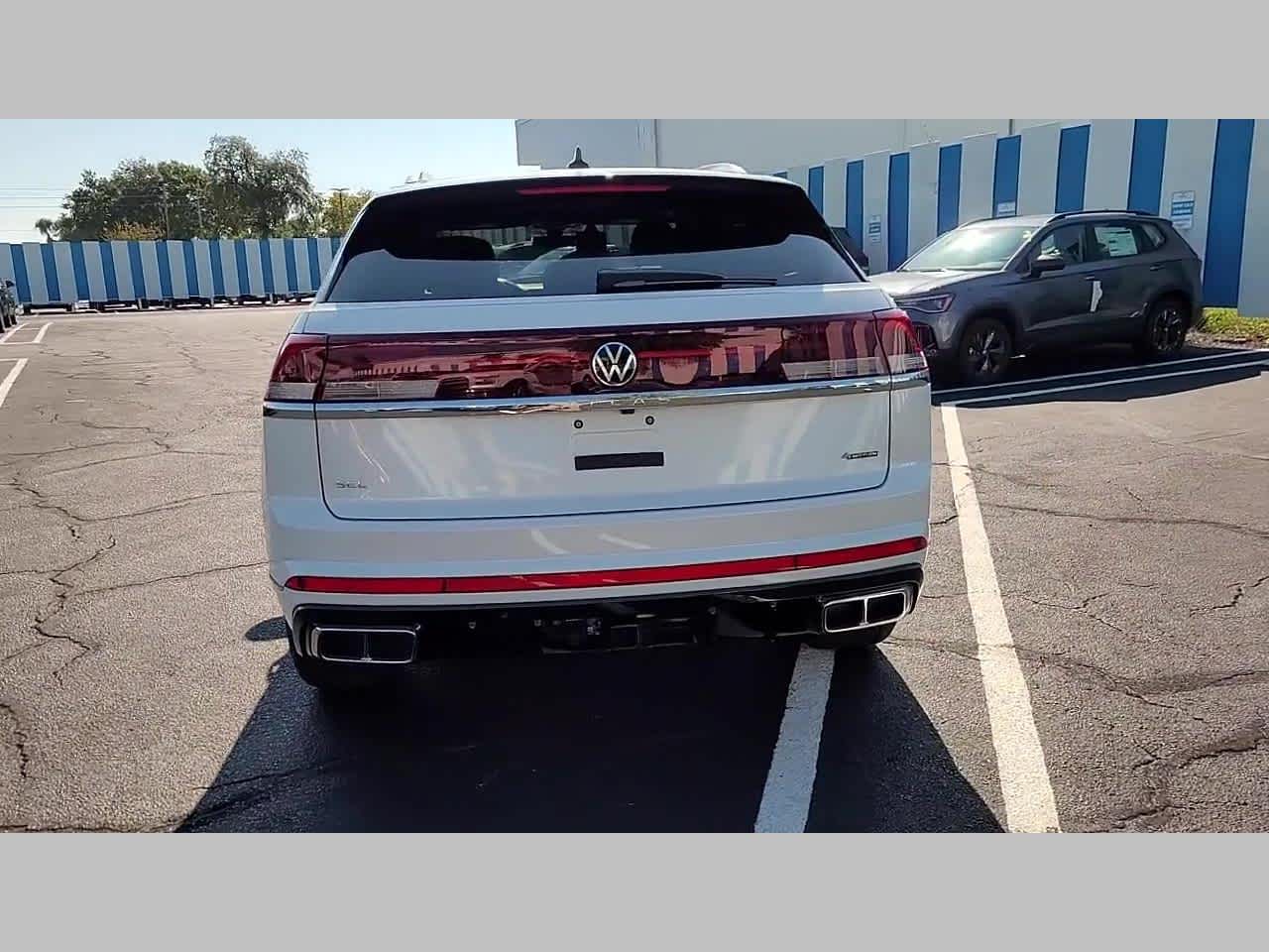 2026 Volkswagen Atlas Cross Sport 2.0T SEL Premium R-Line