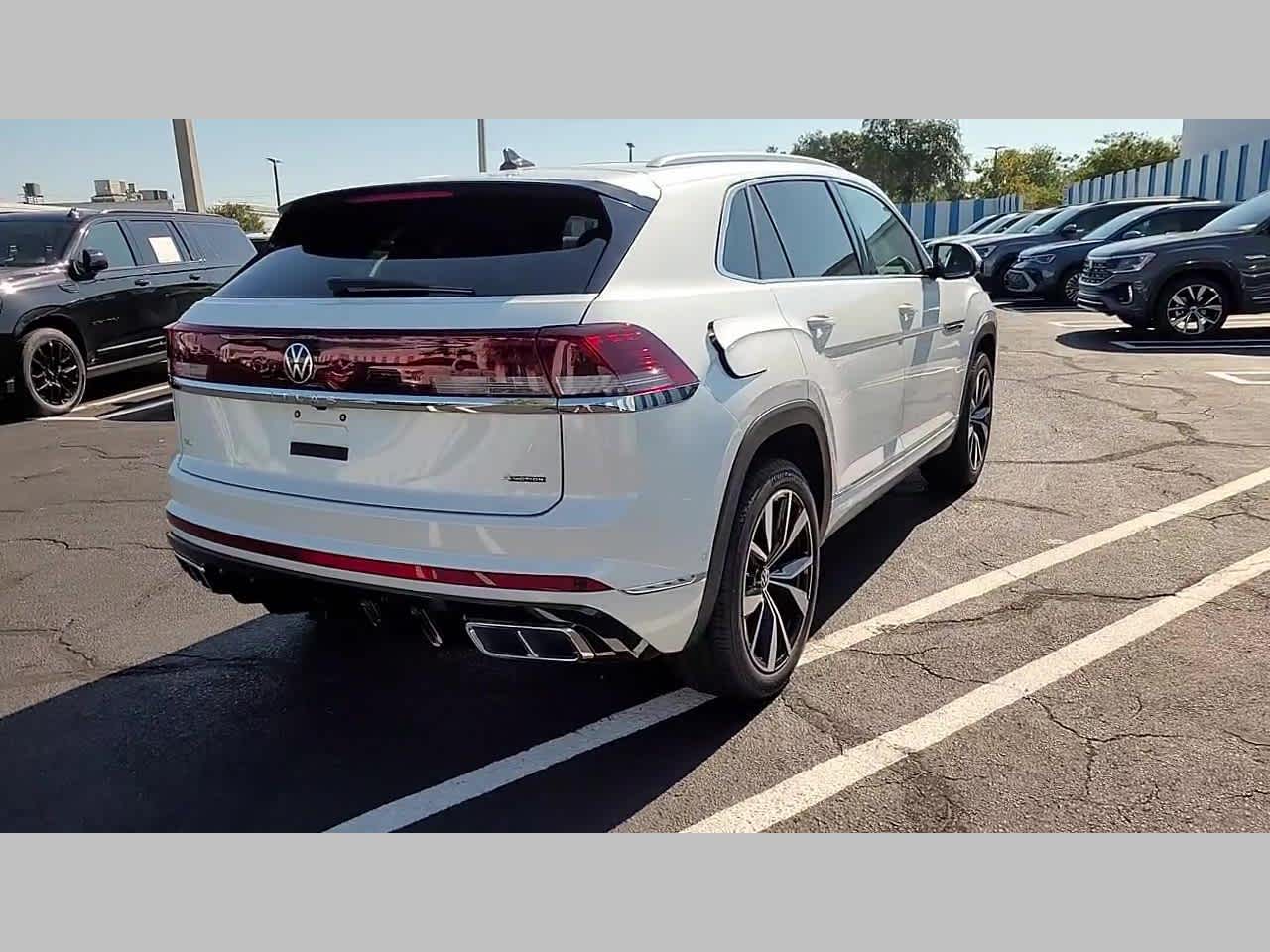 2026 Volkswagen Atlas Cross Sport 2.0T SEL Premium R-Line