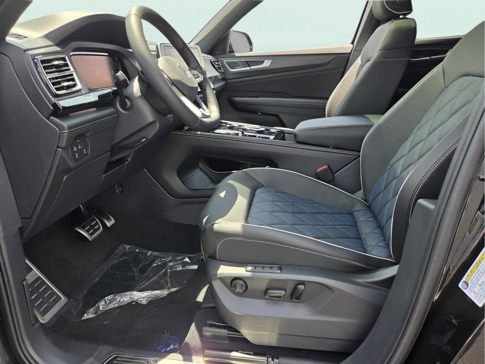 2026 Volkswagen Atlas Cross Sport 2.0T SEL Premium R-Line