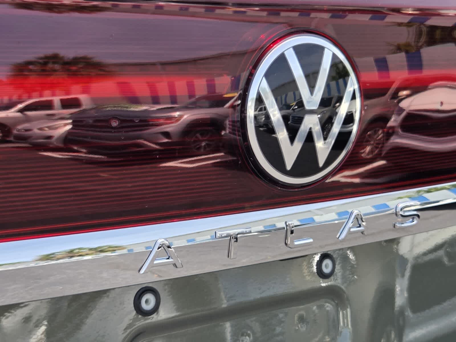 2026 Volkswagen Atlas Cross Sport 2.0T SEL Premium R-Line