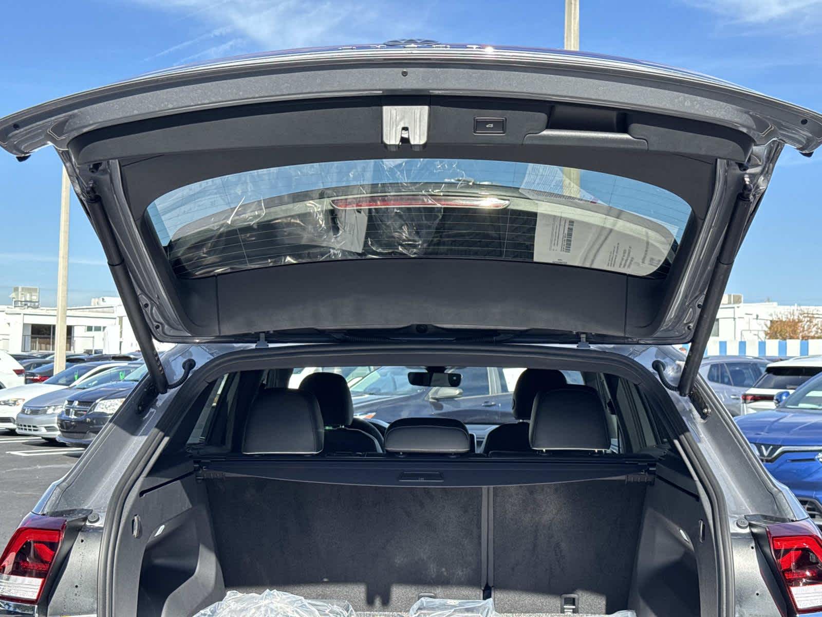 2026 Volkswagen Atlas Cross Sport 2.0T SEL Premium R-Line